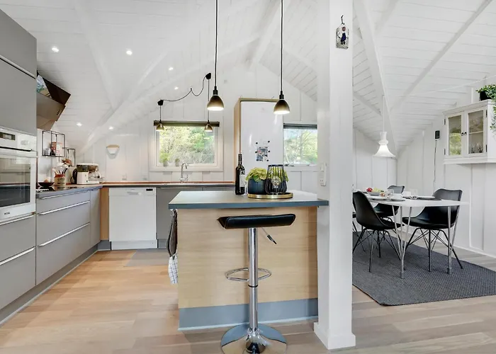 Feriehus With Fireplace 12 *