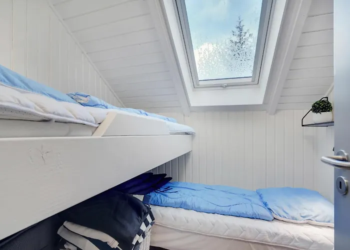 With Fireplace 12 Feriehus